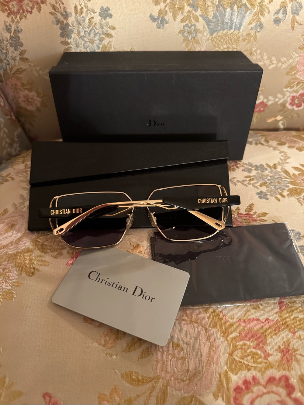 Christian Dior Metal ArchiDior S2U Sunglasses Gold - Picture 3 of 16